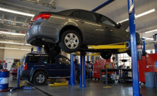 Lakukan Servis Rutin Untuk Menjaga Performa Mobil